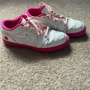 Vintage air Jordan’s pink